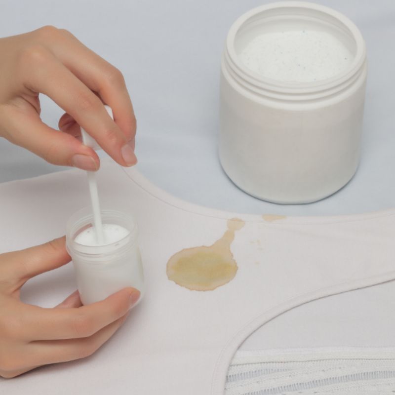 Bí quyết loại bỏ vết nước tương trên quần áo hiệu quả